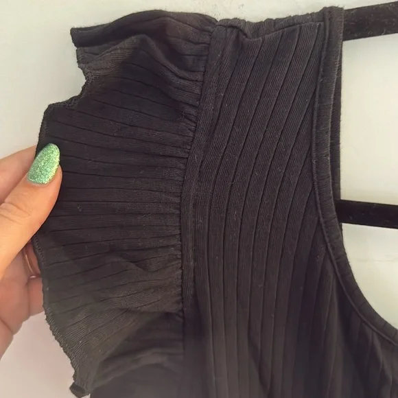 SHEIN Curve romper, ribbed jersey top with paperbag shorts attached - Picture 3 of 6